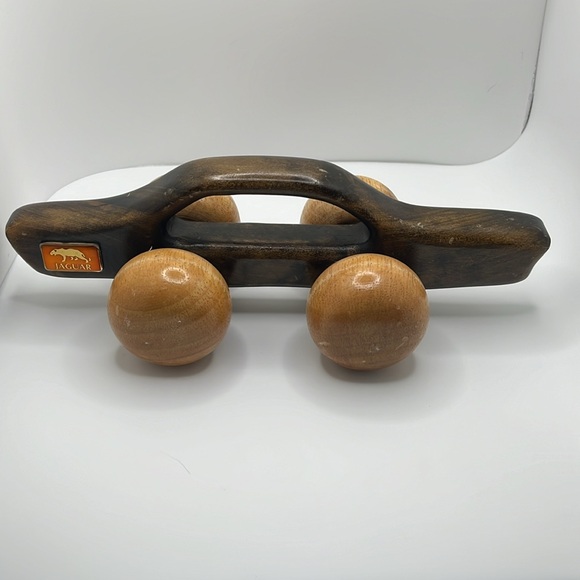 Wooden Jaguar toy car - Picture 4 of 5